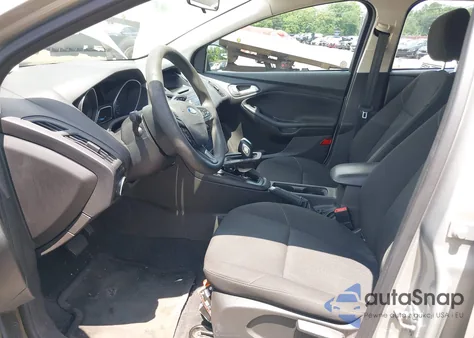 2016 Ford Focus Se z USA, uszkodzony, nr VIN 1FADP3K28GL354215